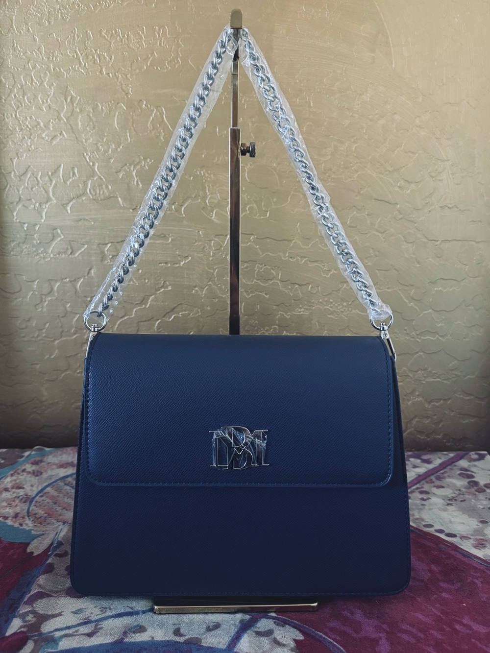 Badgley Mischka Navy Vegan Leather Shoulder Bag with Silver Chain & Strap NWT - Picture 5 of 6